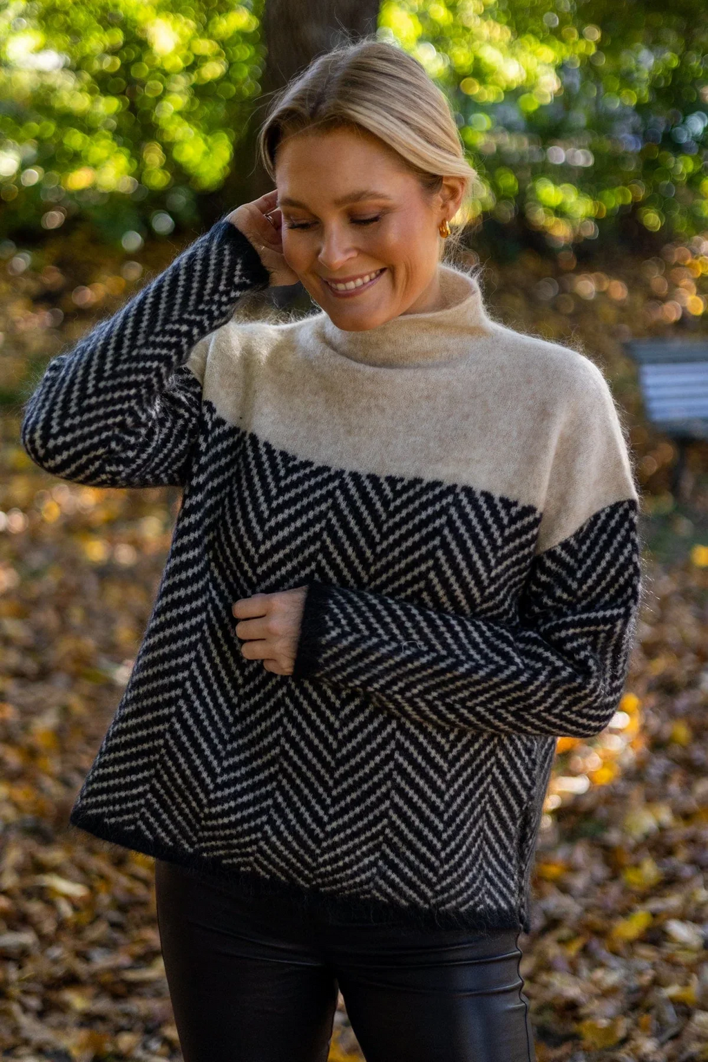 Chevron Turtleneck Sweater in Soft Knit Fabric for Women - Cozy Casual Fall and Winter Wear