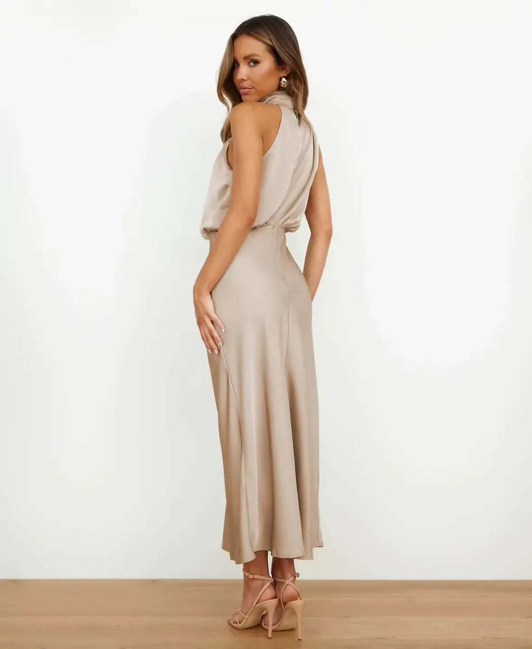 Midi Dress in Soft Fabric | Elegant Design for Formal Events and Everyday Wear