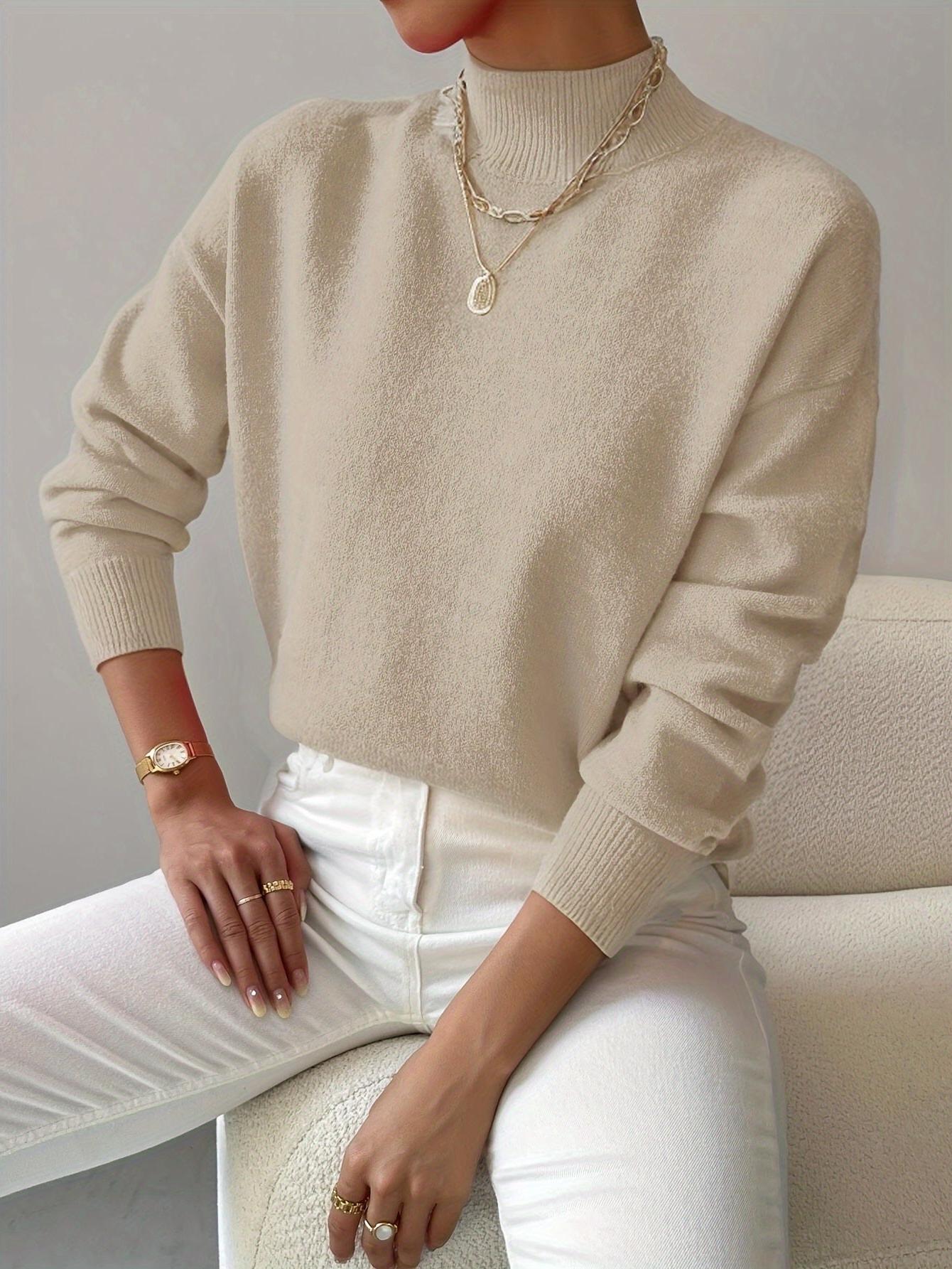 Elegant Women's Turtleneck Sweater in Soft Knit for Casual or Office Wear