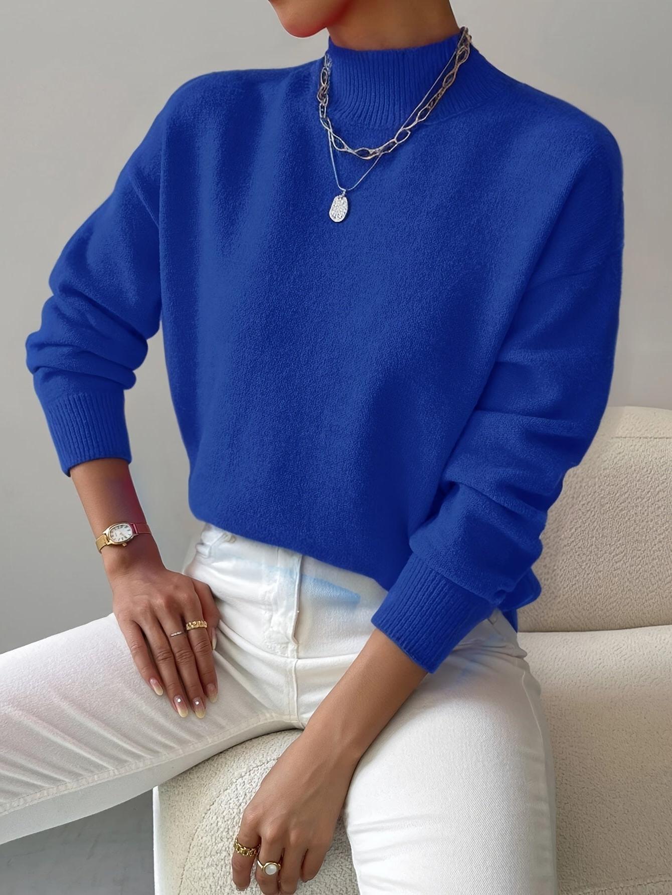 Elegant Women's Turtleneck Sweater in Soft Knit for Casual or Office Wear