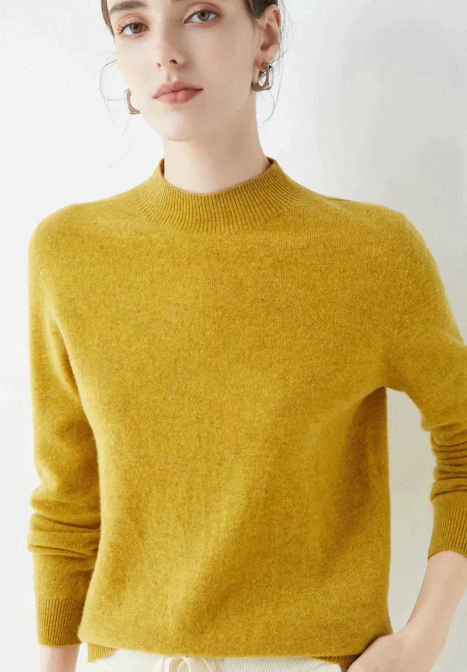 Luxury Cashmere Sweater for Women | Soft, Cozy Knitwear for Everyday Wear