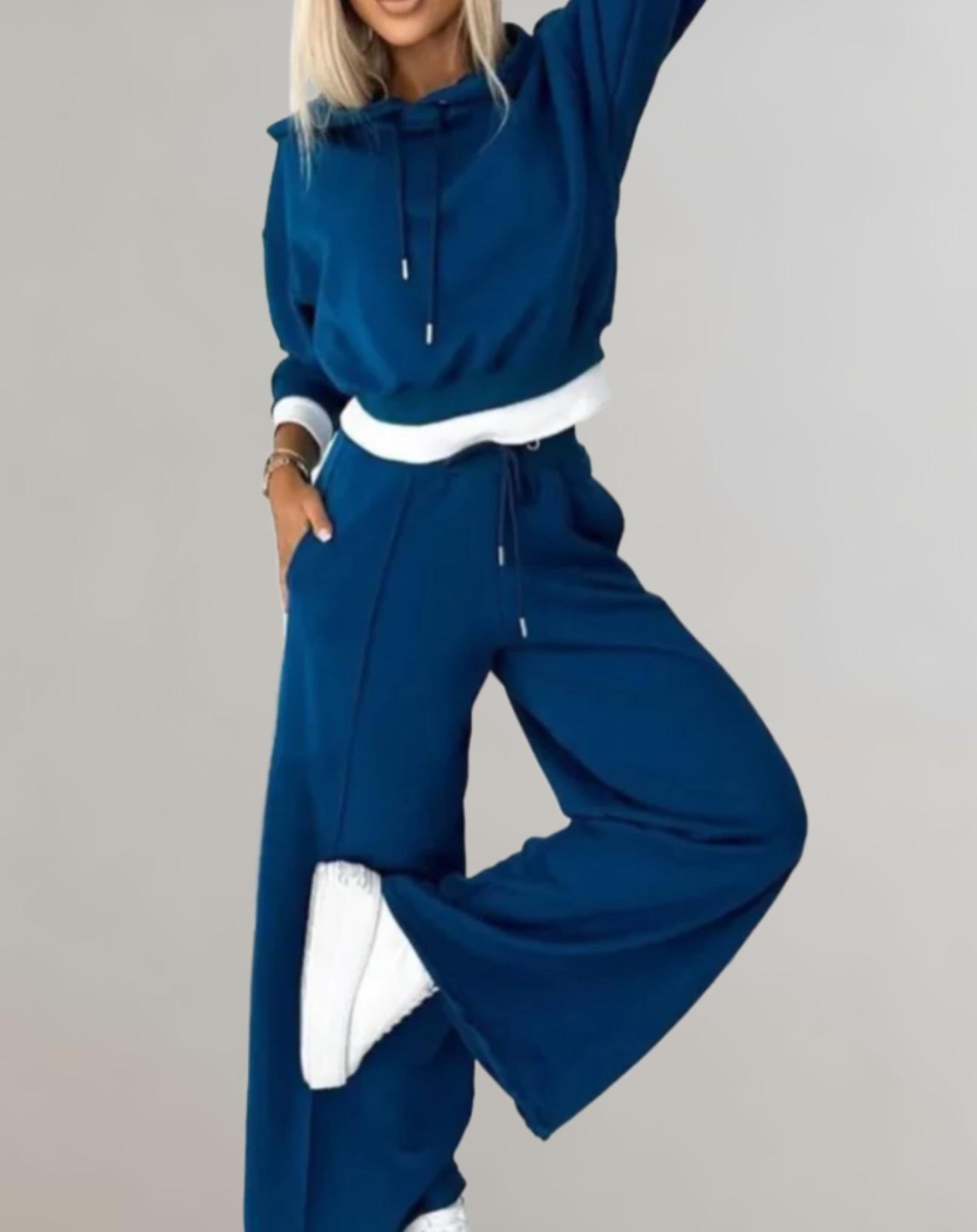 Women's Casual Two-Piece Tracksuit - Comfortable Fit for Everyday Wear