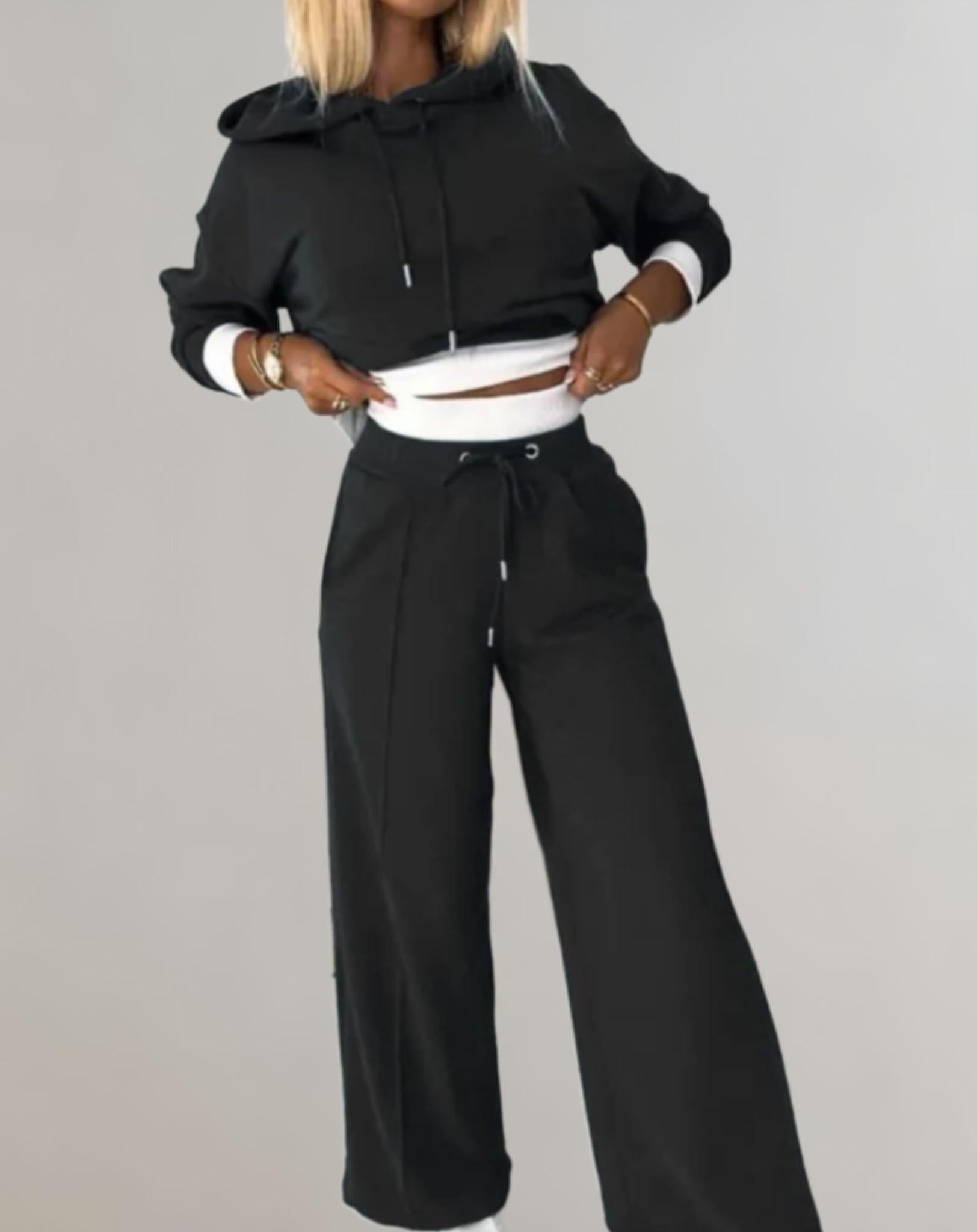 Women's Casual Two-Piece Tracksuit - Comfortable Fit for Everyday Wear