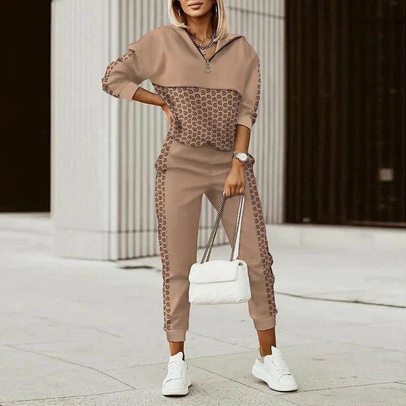 Women's Zipper Tracksuit - Comfortable Fabric, Modern Design - Casual Wear for Everyday and Active Lifestyle