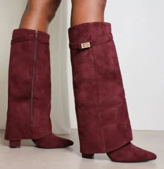 Women's Leather Thigh-High Boots with Buckle Detail for Fashionable Outfits and Stylish Footwear