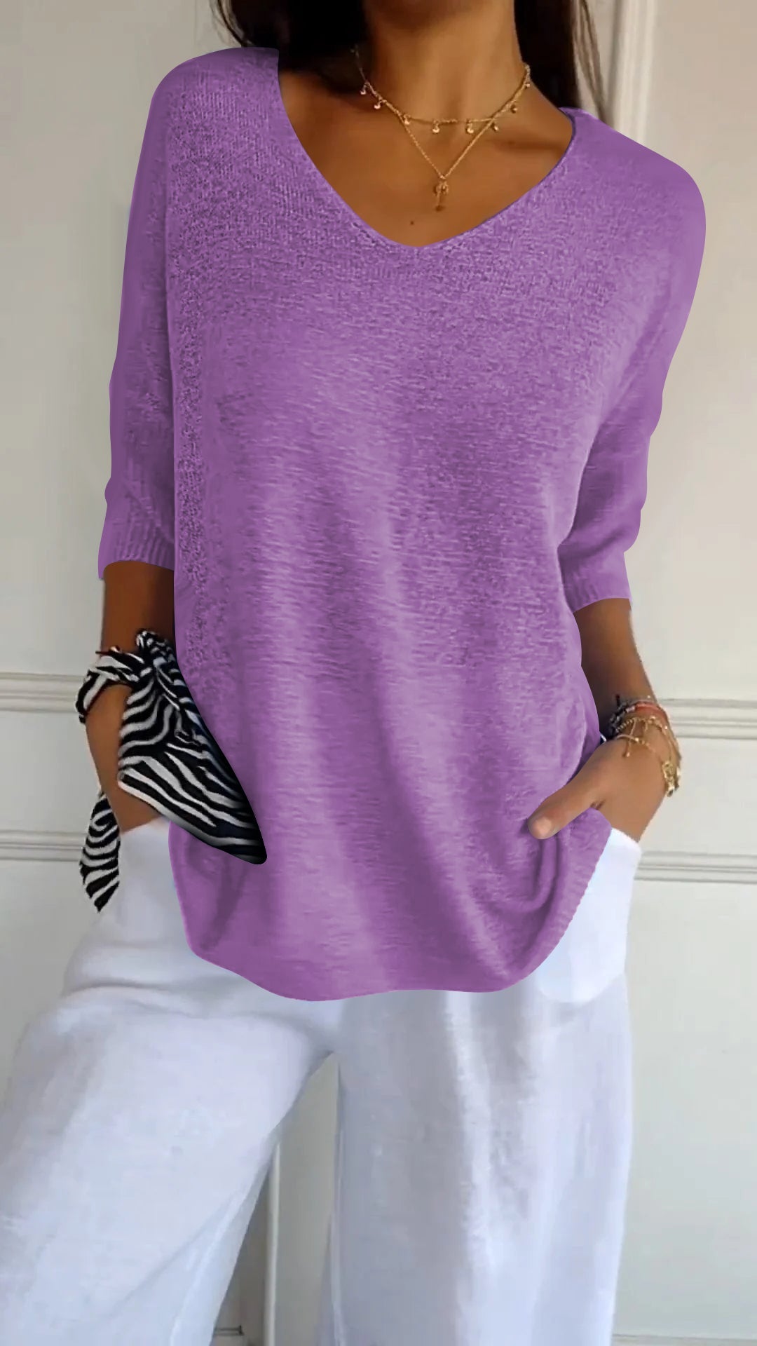 Women's V-Neck Pullover Top - Soft Fabric - Casual Everyday Wear - Versatile Design for Comfort and Style